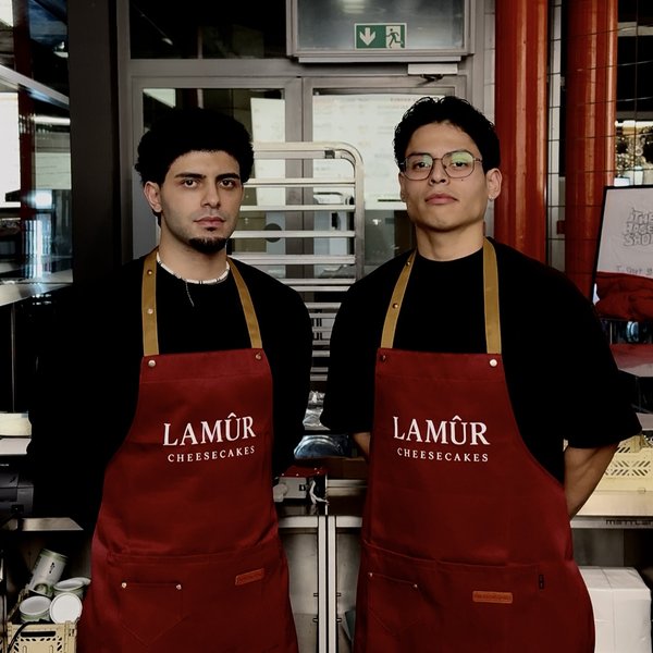 LAMÛR Cheesecake Atelier team in Zürich